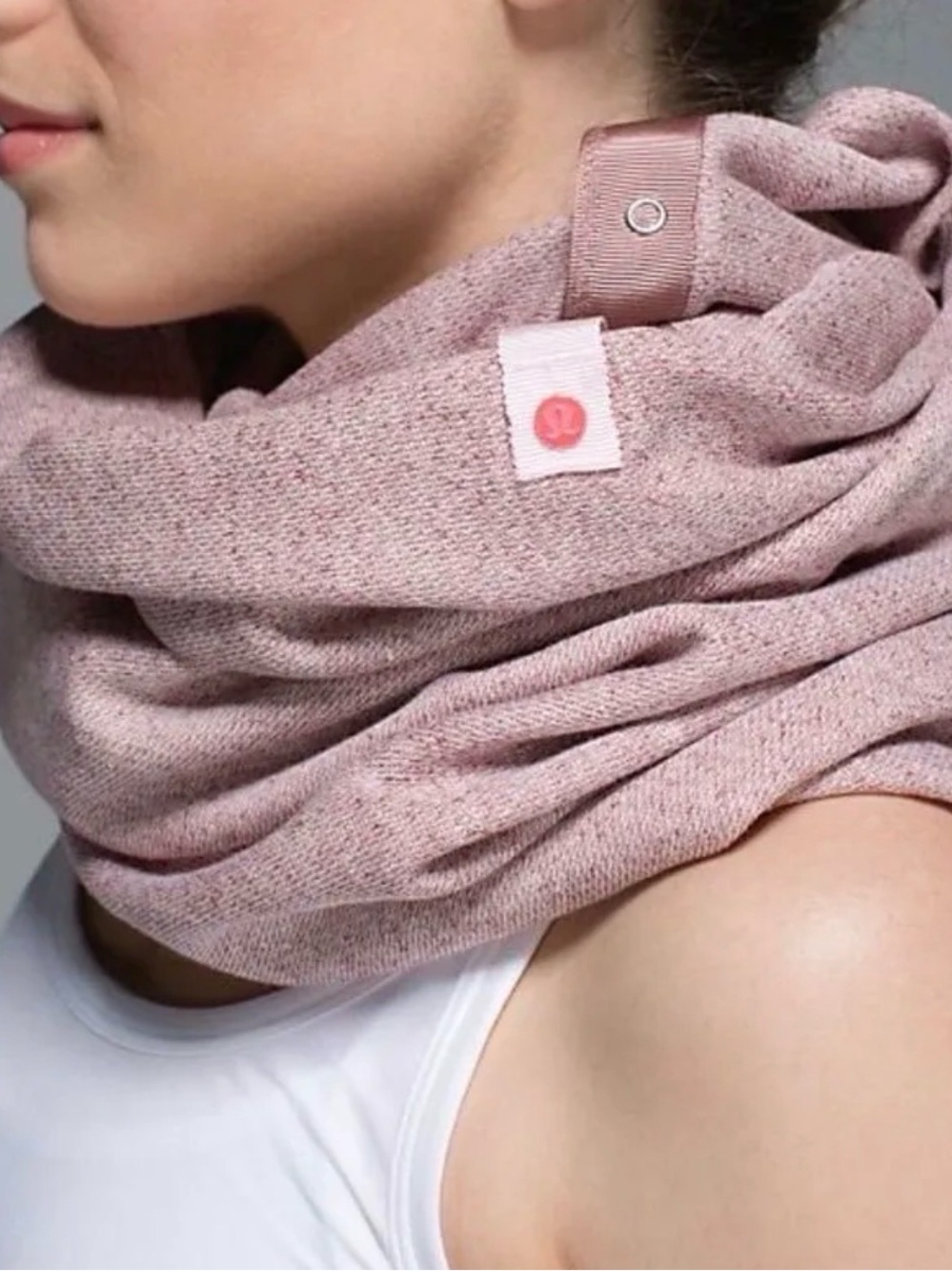 Lululemon vinsaya wrap scarf